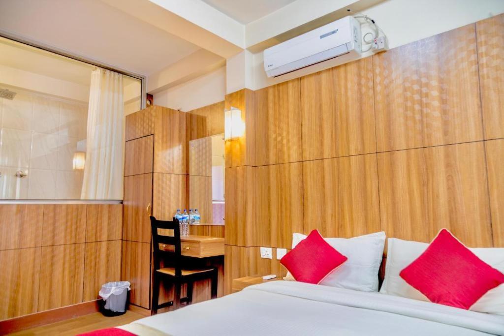 Hotel The Doors Kathmandu Buitenkant foto