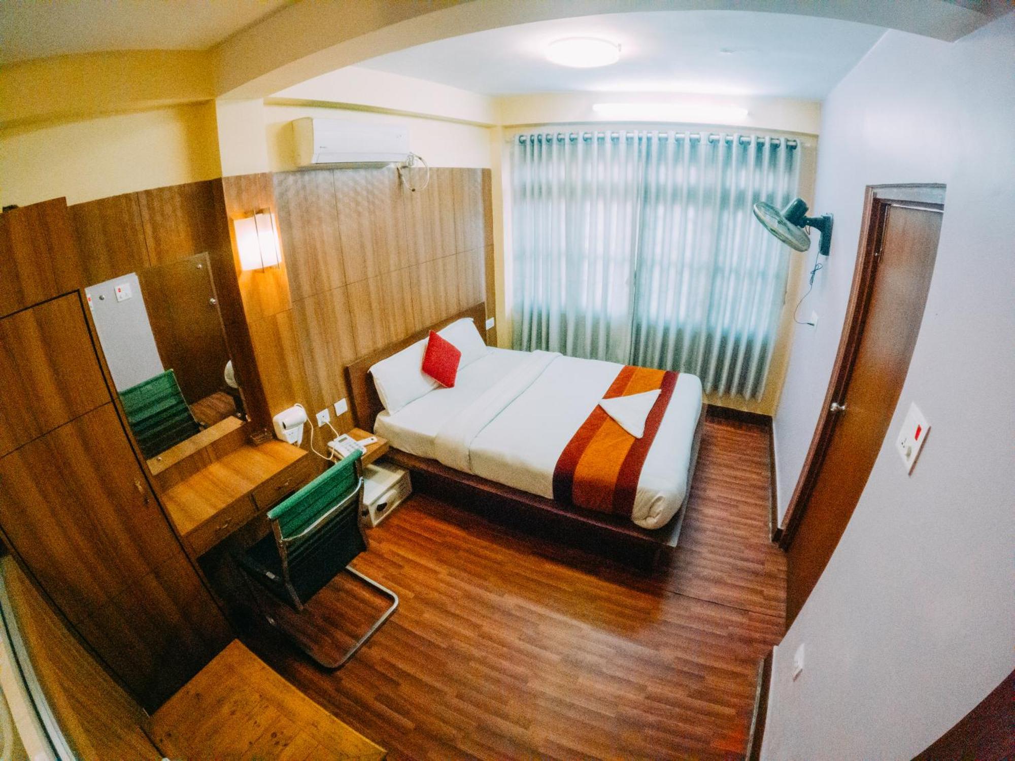 Hotel The Doors Kathmandu Buitenkant foto