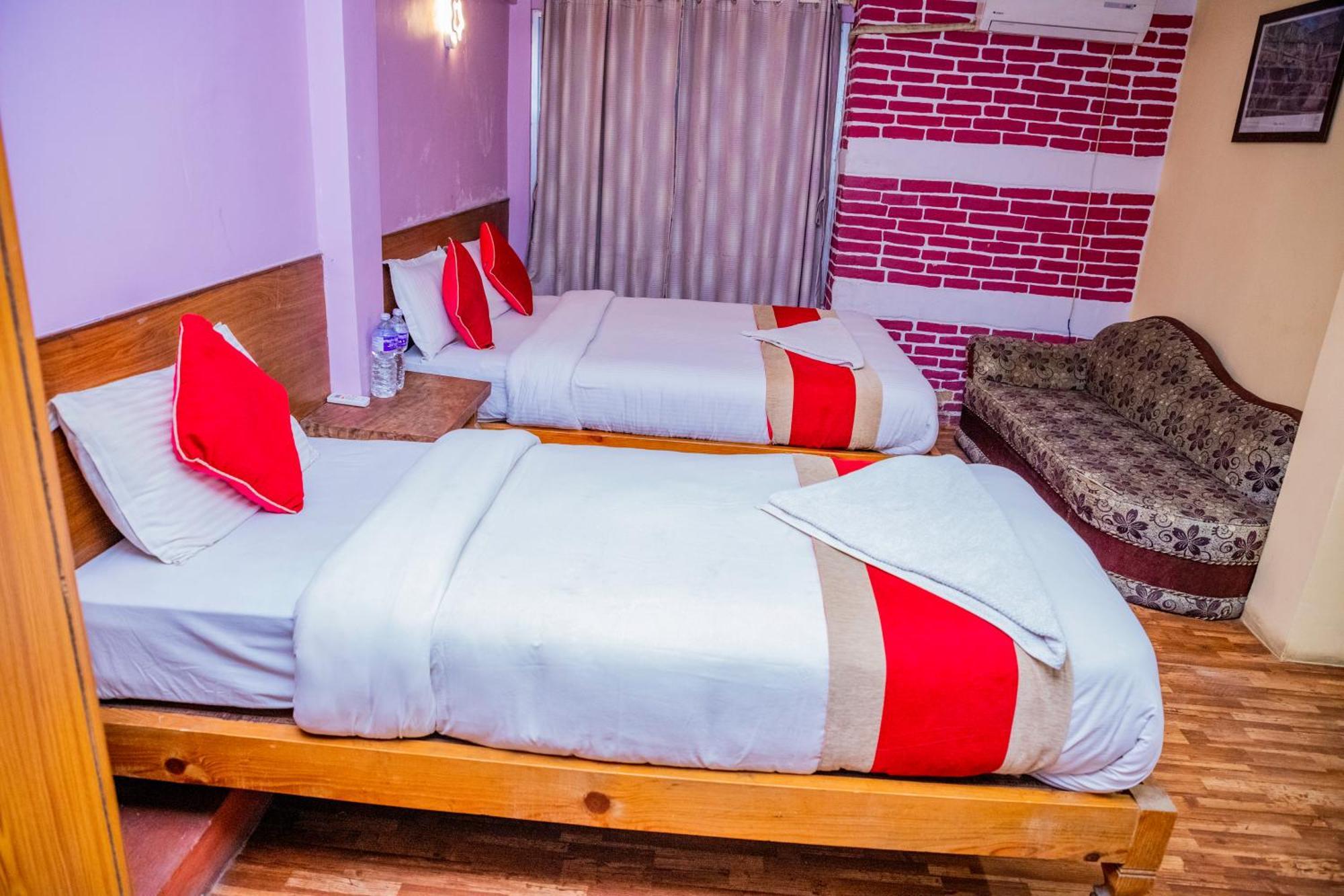 Hotel The Doors Kathmandu Buitenkant foto