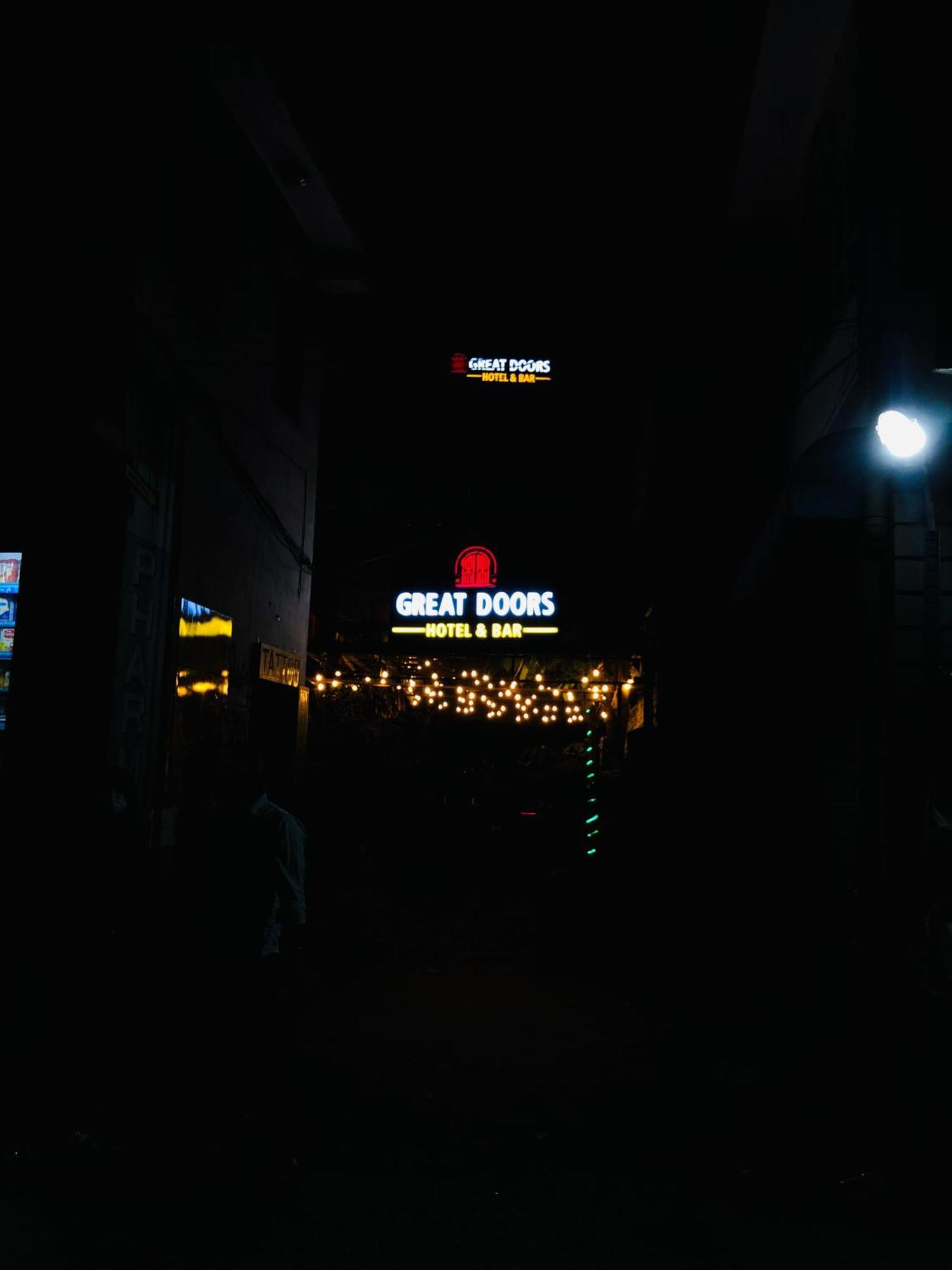 Hotel The Doors Kathmandu Buitenkant foto